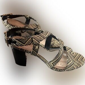 Kelly & Katie Frankie Heeled Strappy Sandal beige and black Size 8.5M Like new!